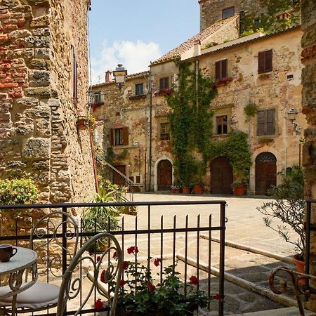 Inn Piazza In Montemerano, The Heart Of Tuscany Buitenkant foto